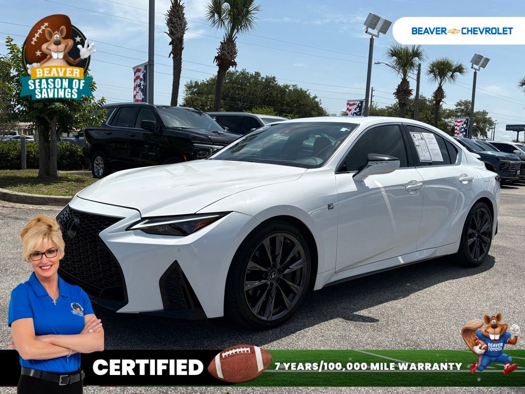 2022 Lexus IS