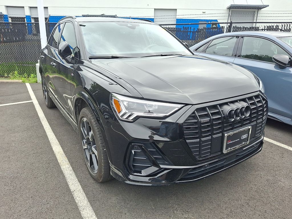 Thumbnail: 2025 Audi Q3 - 2
