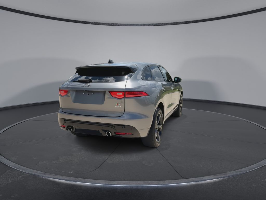 Thumbnail: 2020 Jaguar F-Pace - 8