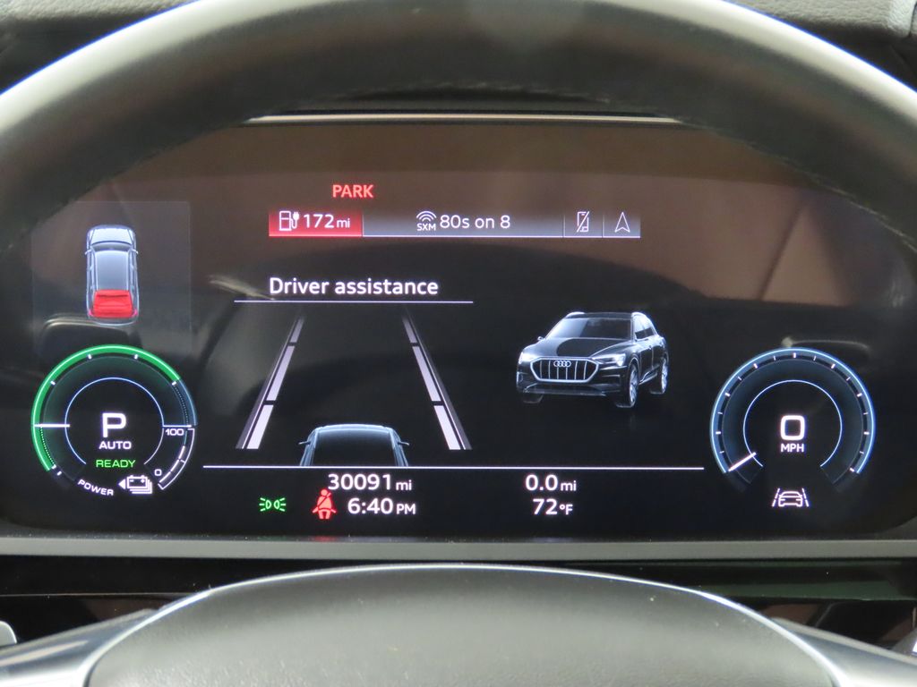 Thumbnail: 2022 Audi e-tron - 13