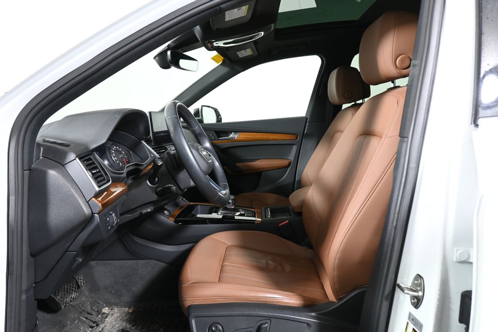 Thumbnail: 2021 Audi Q5 - 3