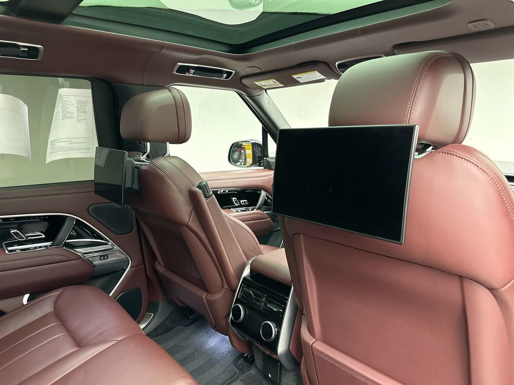 2023 Land Rover Range Rover Autobiography 10