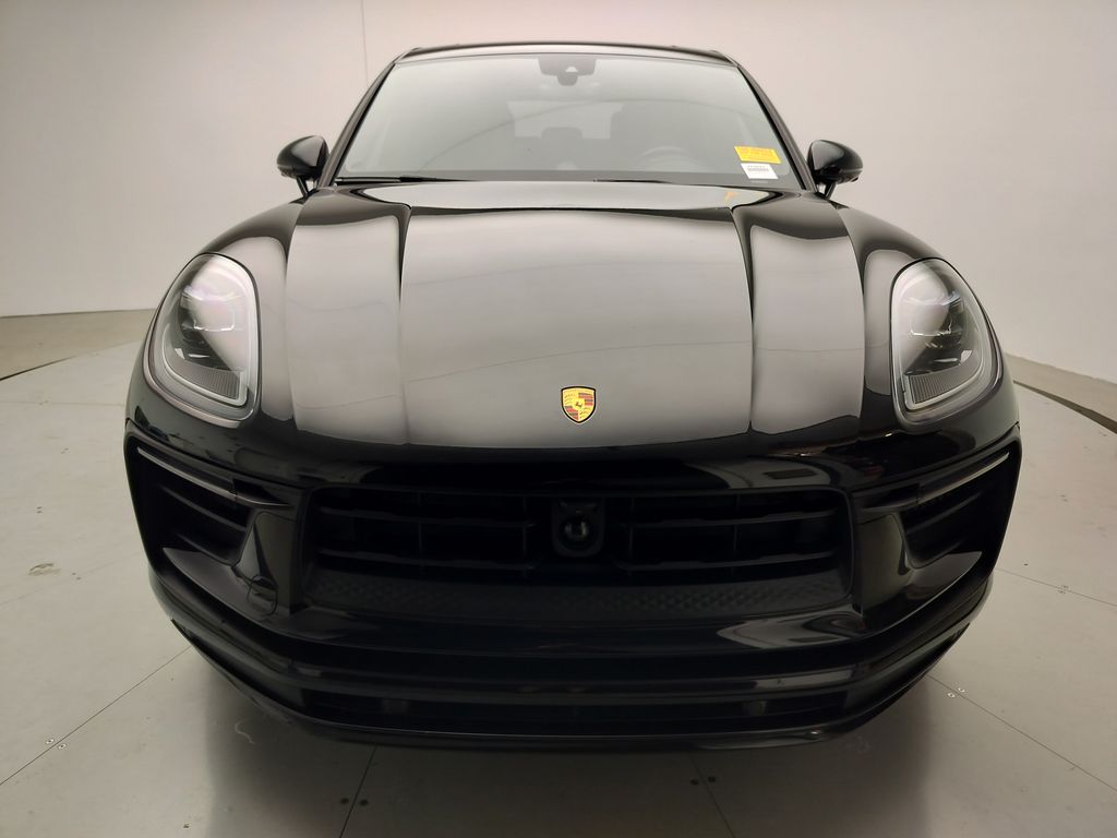 Thumbnail: 2023 Porsche Macan - 20