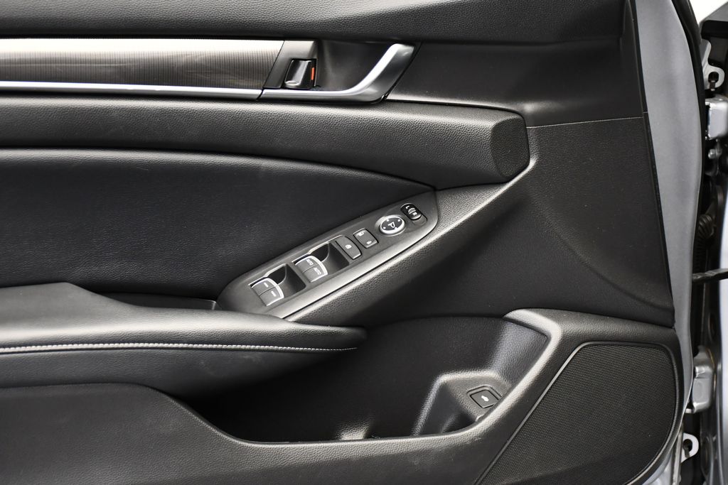 Thumbnail: 2018 Honda Accord - 30