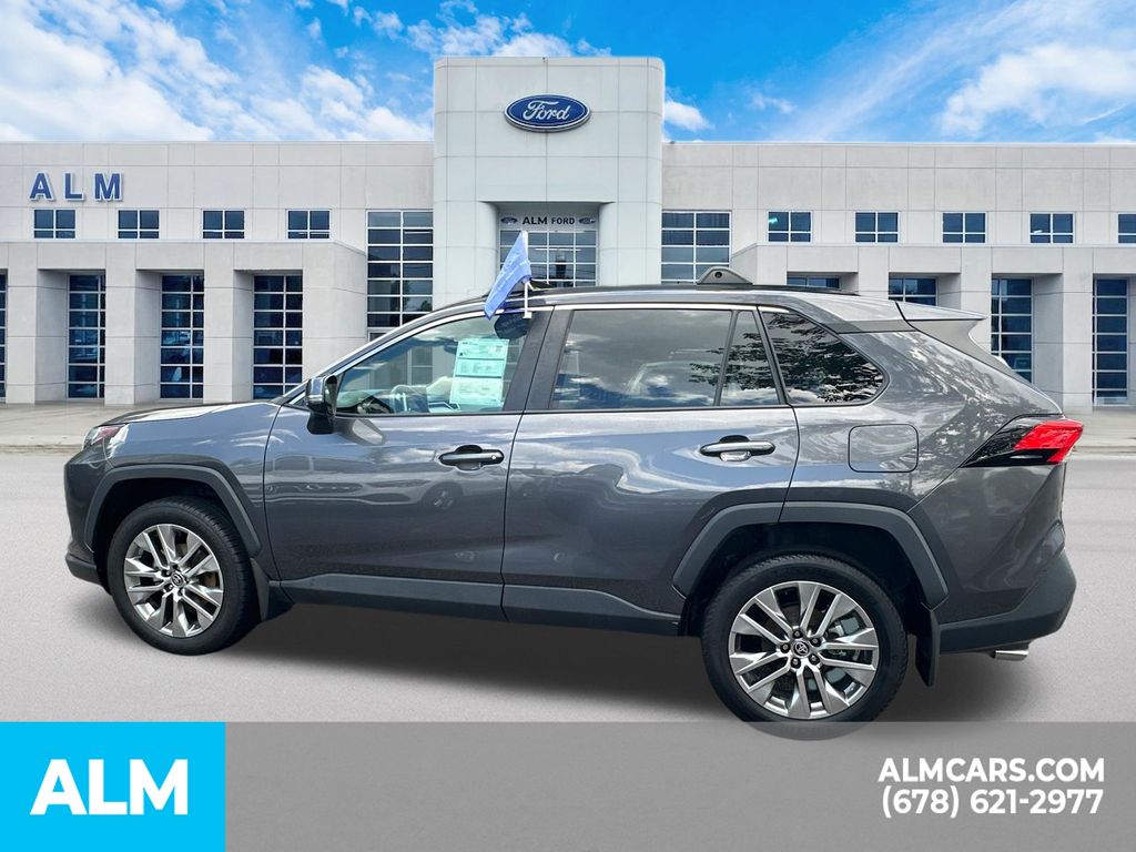 Used 2024 Gray Toyota XLE Premium image 9