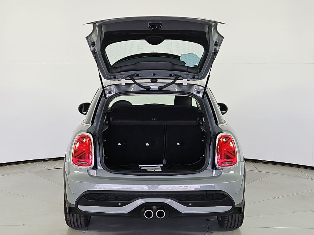 Thumbnail: 2023 MINI Cooper - 10