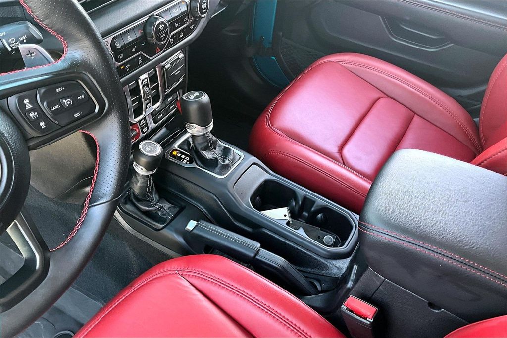 Used 2024 Jeep Wrangler SUV