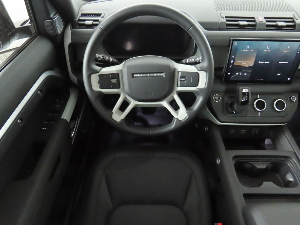 2024 Land Rover Defender 110 10