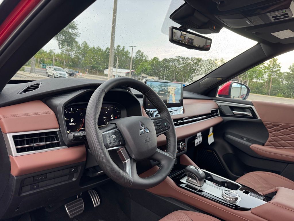 2025 Mitsubishi Outlander SEL photo 23