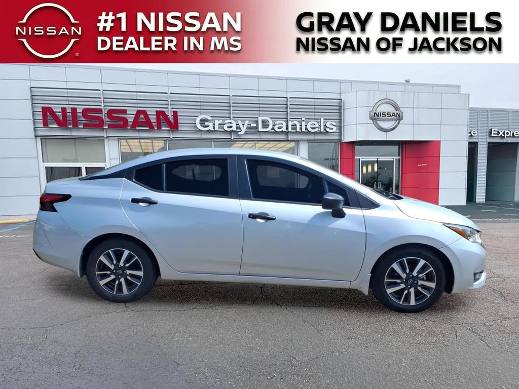 Used 2025 Nissan Versa Sedan