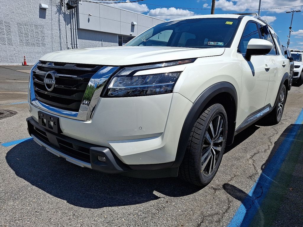 2024 Nissan Pathfinder — photo 3