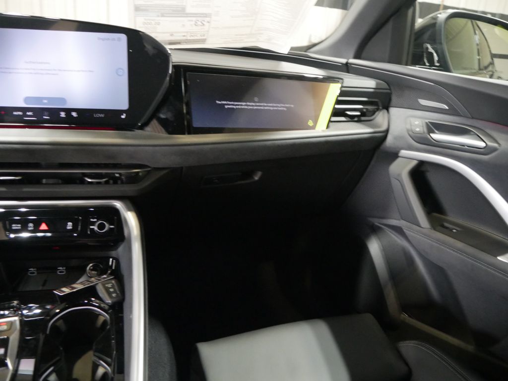 Thumbnail: 2026 Audi SQ5 - 25