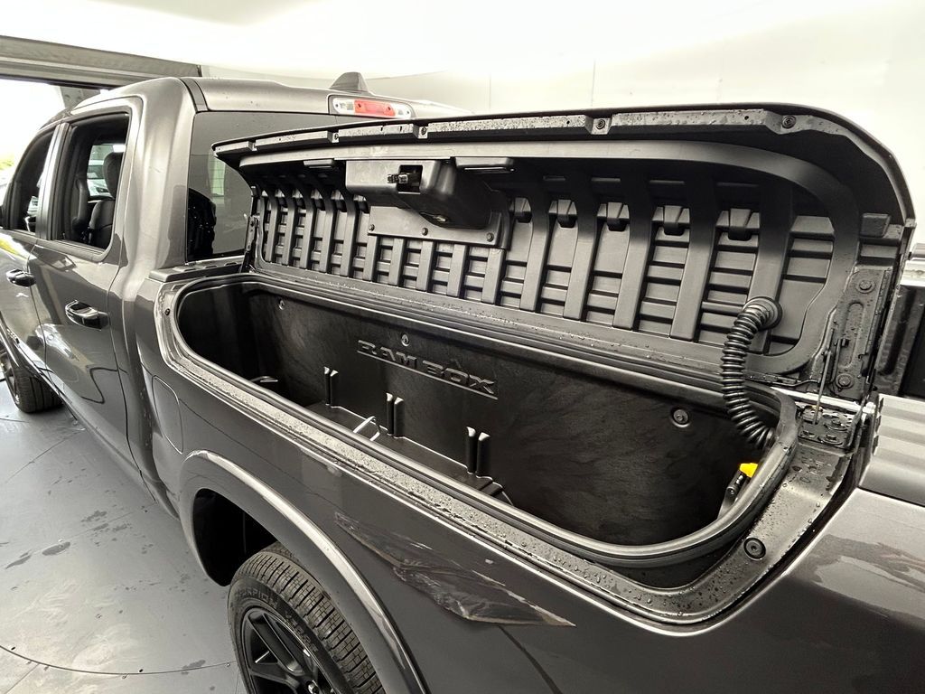 New 2026 Granite Crystal Metallic Clearcoat Ram Laramie image 34