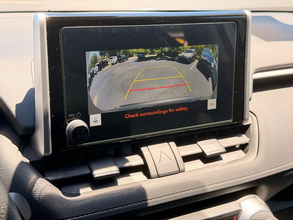 2025 Toyota RAV4 LE Silver Sky Metallic - Jim Hudson Acura - Image 30