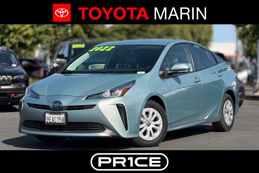2022 Toyota Prius L Eco FWD's photo