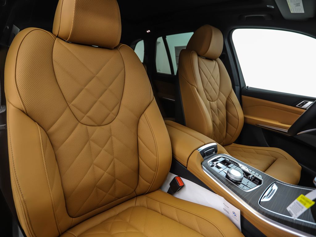 Thumbnail: 2026 BMW X5 - 32