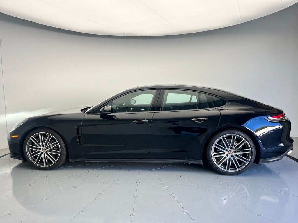 2021 Porsche Panamera  8