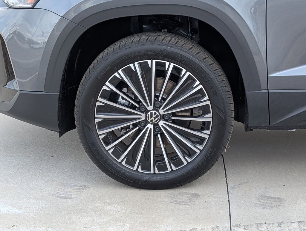 2026 Volkswagen Taos 1.5T SE Gray at Big Star Chrysler Jeep Dodge Ram 