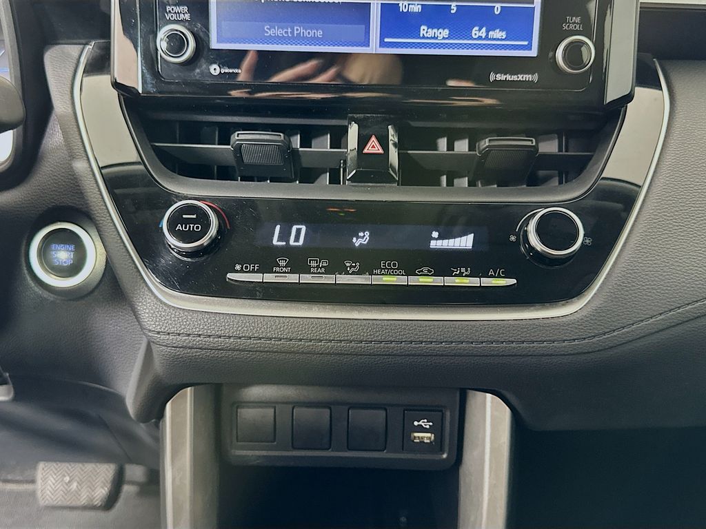 Thumbnail: 2022 Toyota Corolla Cross - 15