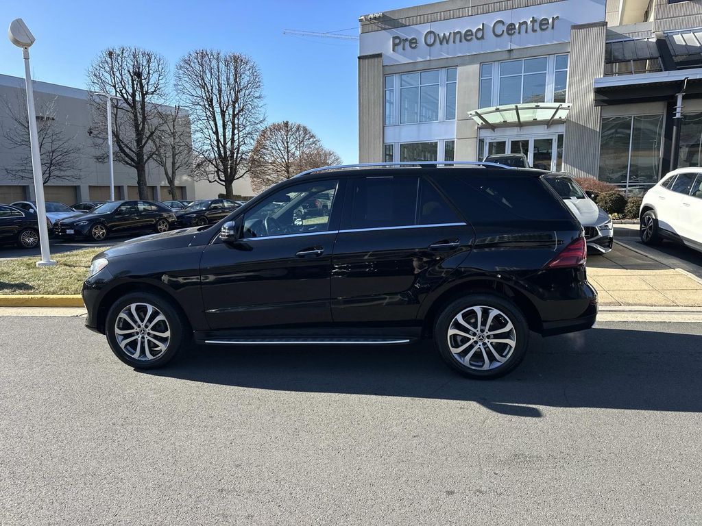 Thumbnail: 2017 Mercedes-Benz GLE - 14