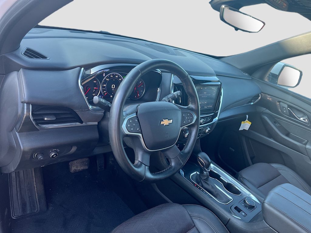Used 2023 Beige Chevrolet High Country image 9