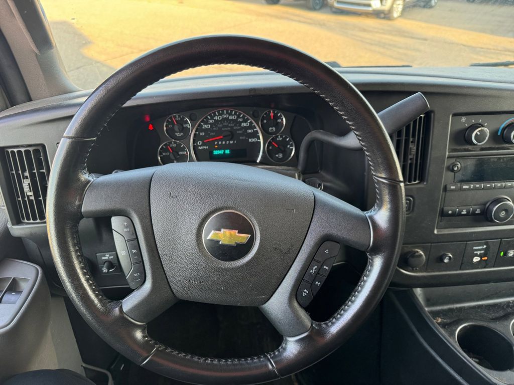 2021 Chevrolet Express Cutaway 4500 Series 18