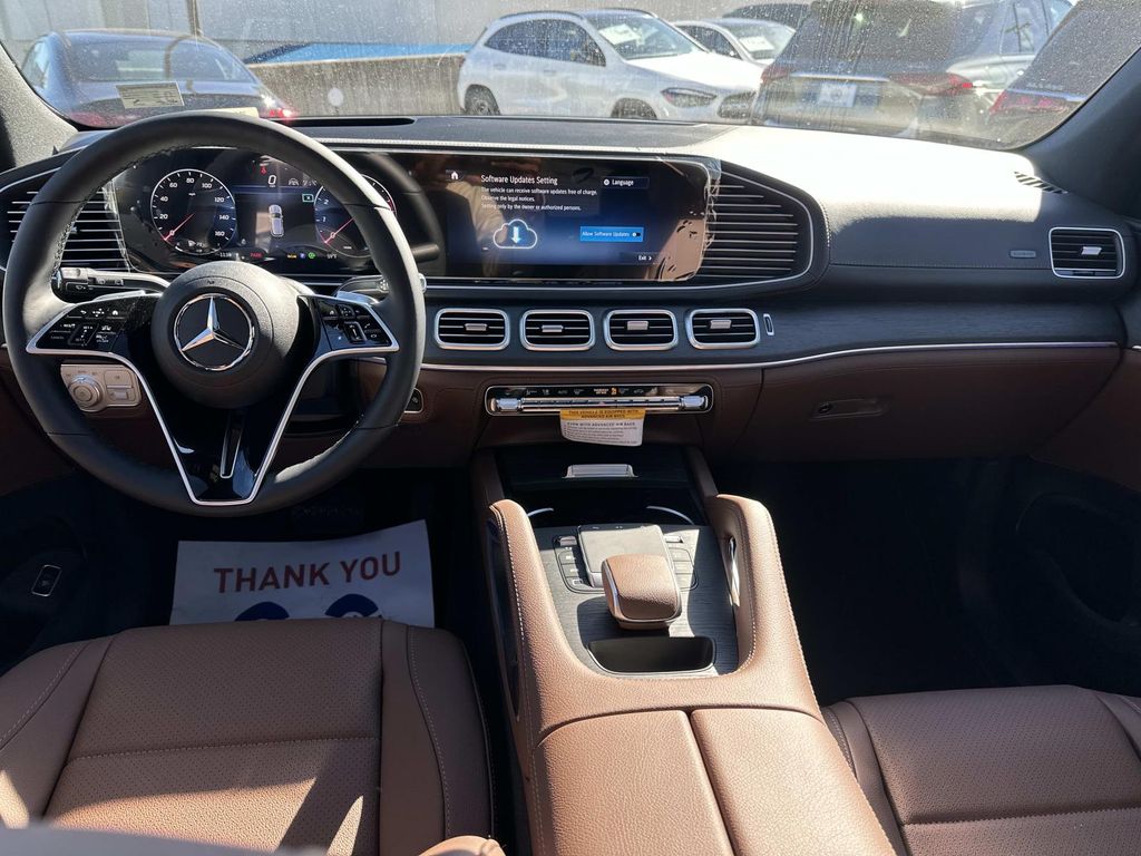 Thumbnail: 2026 Mercedes-Benz GLE - 8