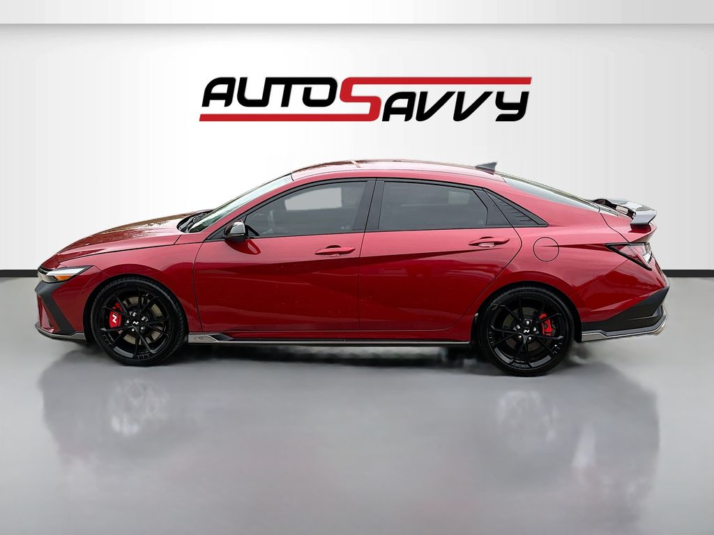Used 2025 Red Hyundai Base image 4