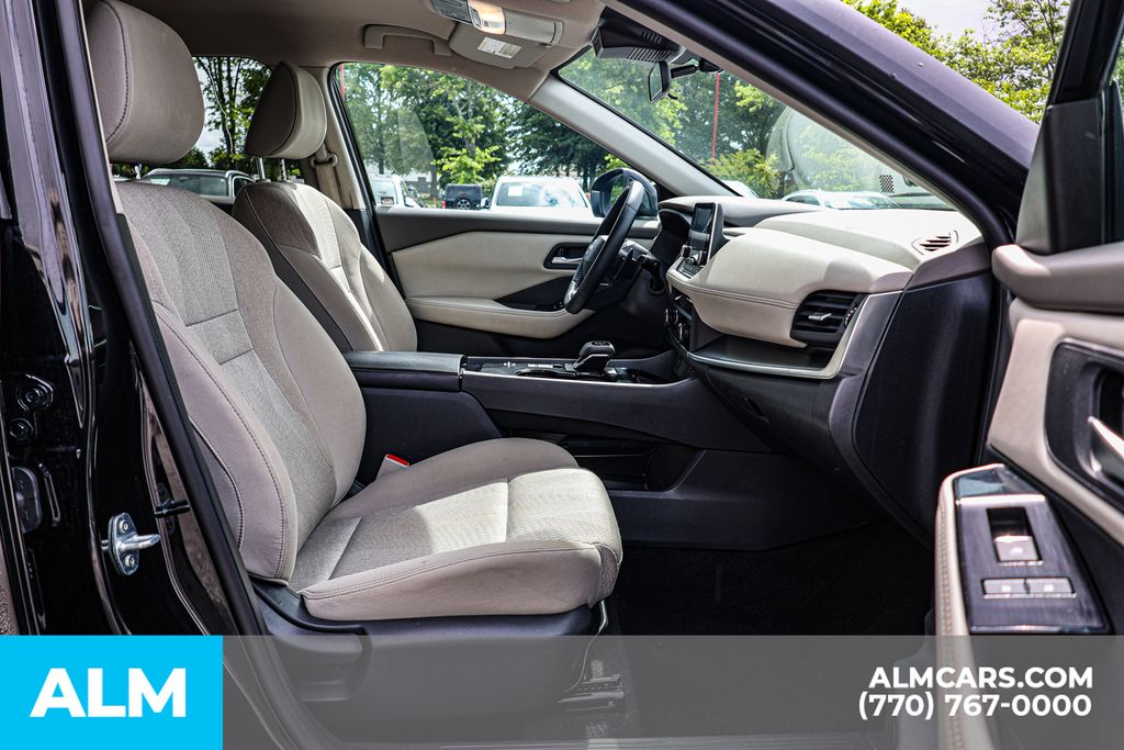 Used 2025 Black Nissan SV image 21