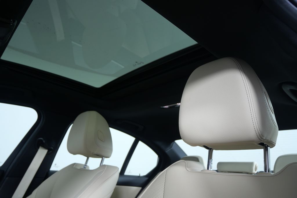 2022 BMW 3 Series 330i xDrive 11