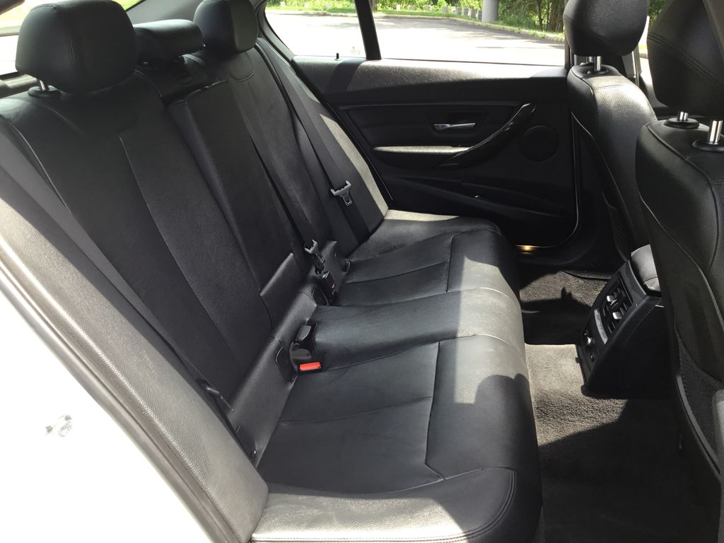 Thumbnail: 2015 BMW 3 Series - 12