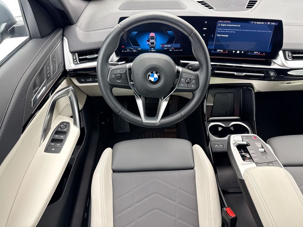 Thumbnail: 2026 BMW X2 - 10