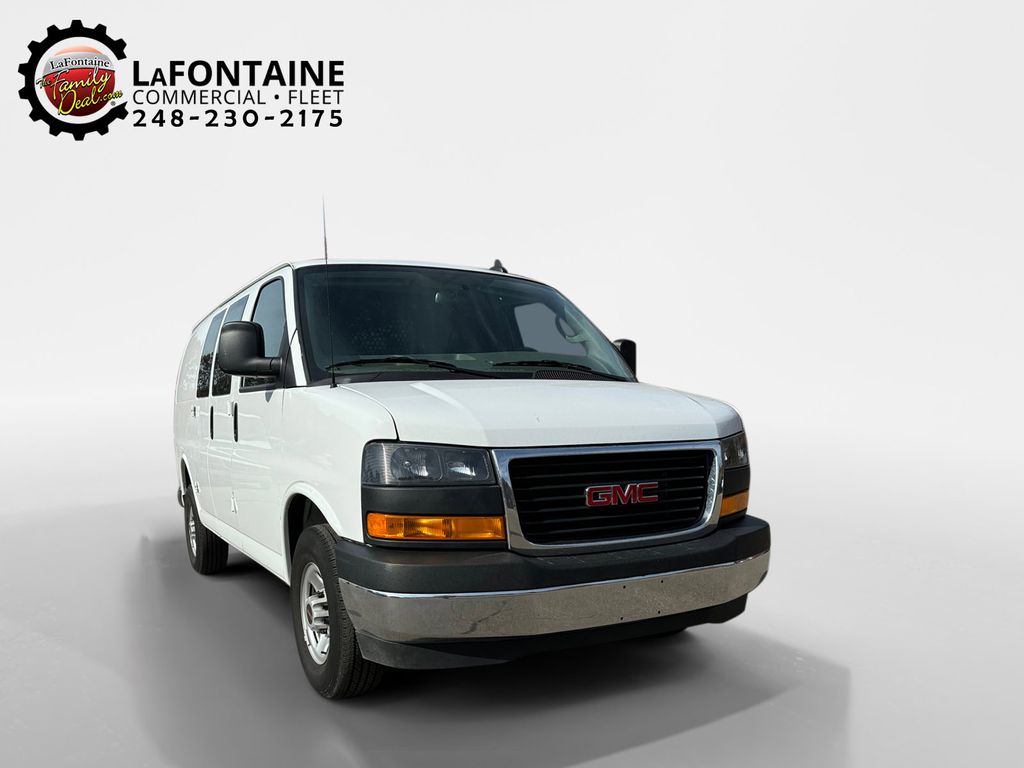 2022 GMC Savana 2500 Work Van 3