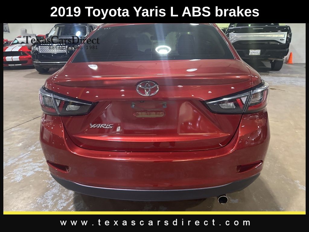 2019 Toyota Yaris L 14