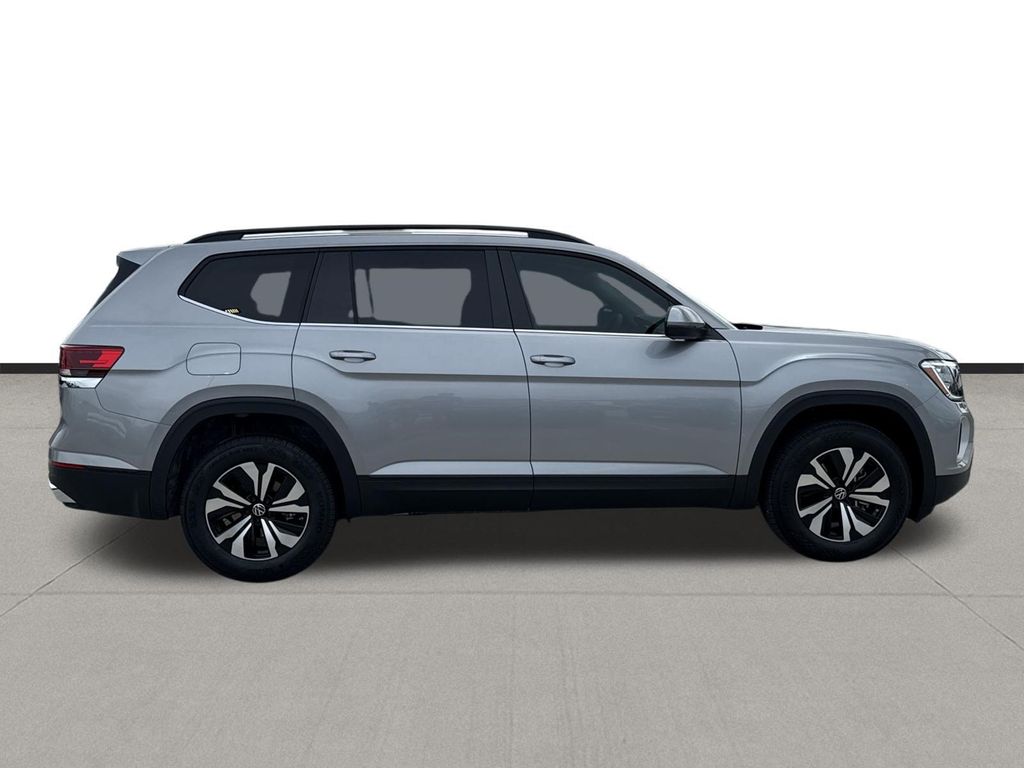 2026 Volkswagen Atlas 2.0T SE Silver at Bayshore Chrysler Jeep Dodge Ram