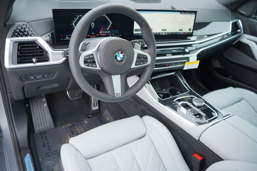 Thumbnail: 2026 BMW X5 - 12