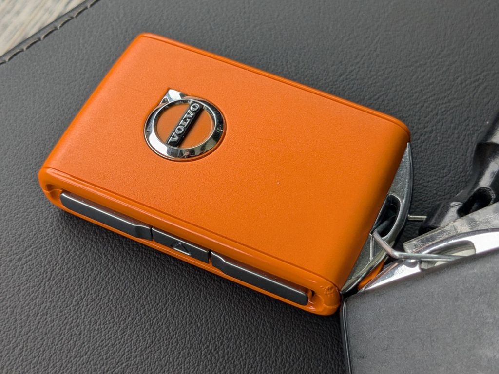 2023 Volvo XC90 B6 Ultimate 7-Seater