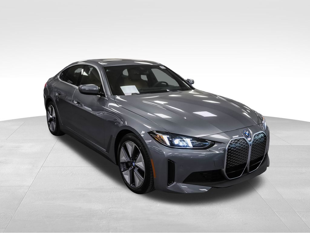 Thumbnail: 2025 BMW i4 - 6