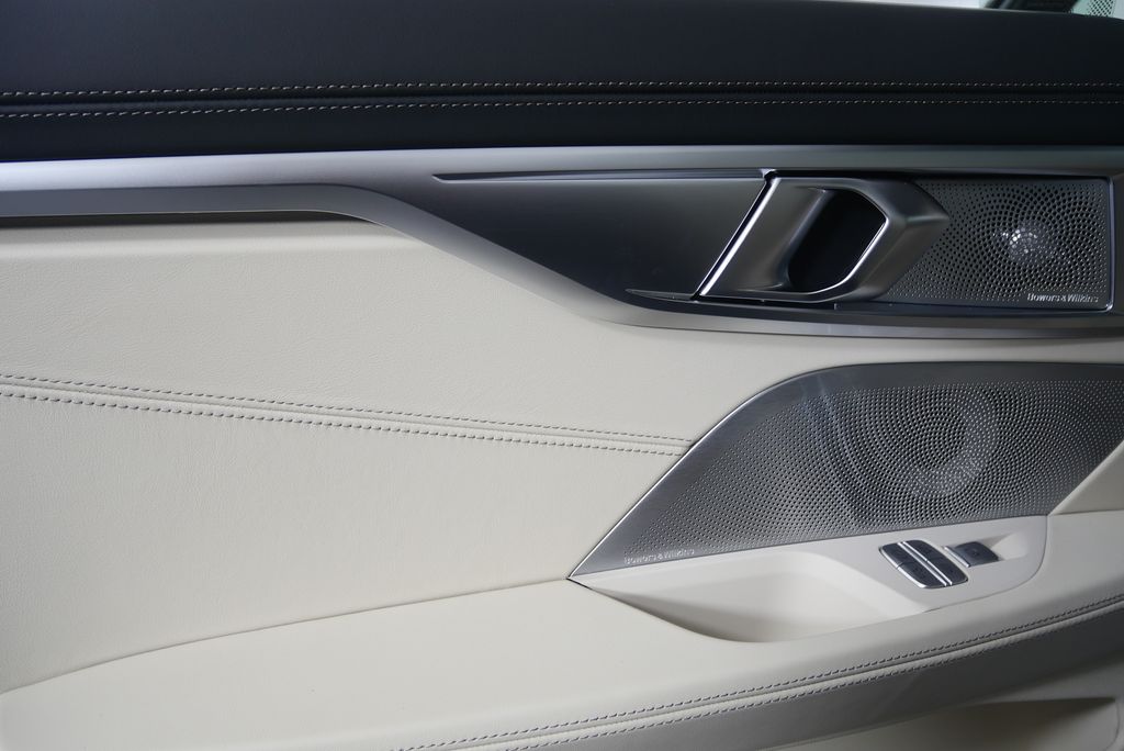 Thumbnail: 2026 BMW 8 Series - 14