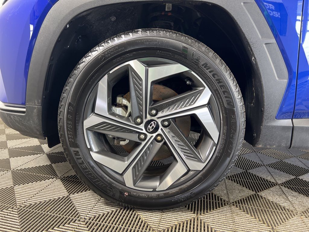 Certified Used 2023 Blue Hyundai SEL image 13