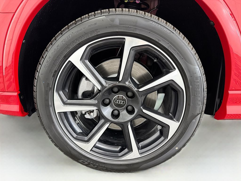 Thumbnail: 2025 Audi Q3 - 30
