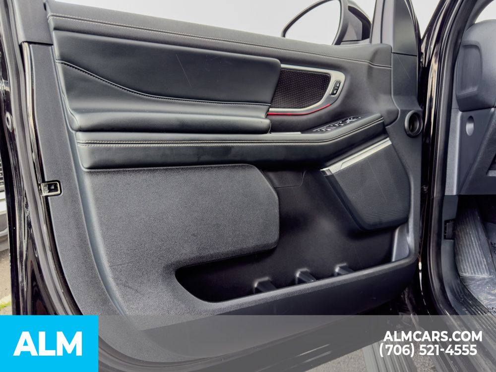 Used 2025 Black Metallic Ford Platinum image 11