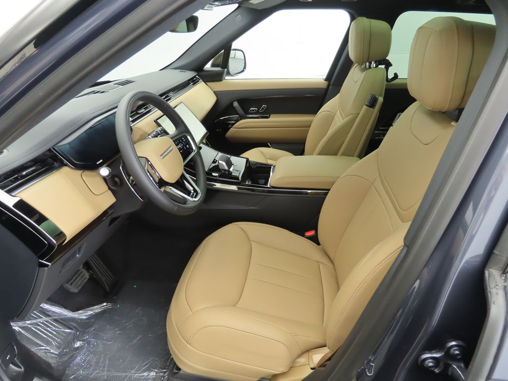 Thumbnail: 2025 Land Rover Range Rover Sport - 20