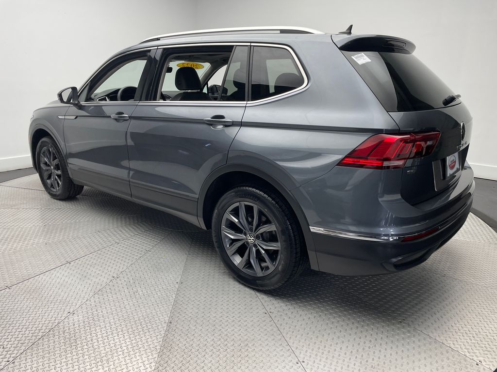 Thumbnail: 2022 Volkswagen Tiguan - 7