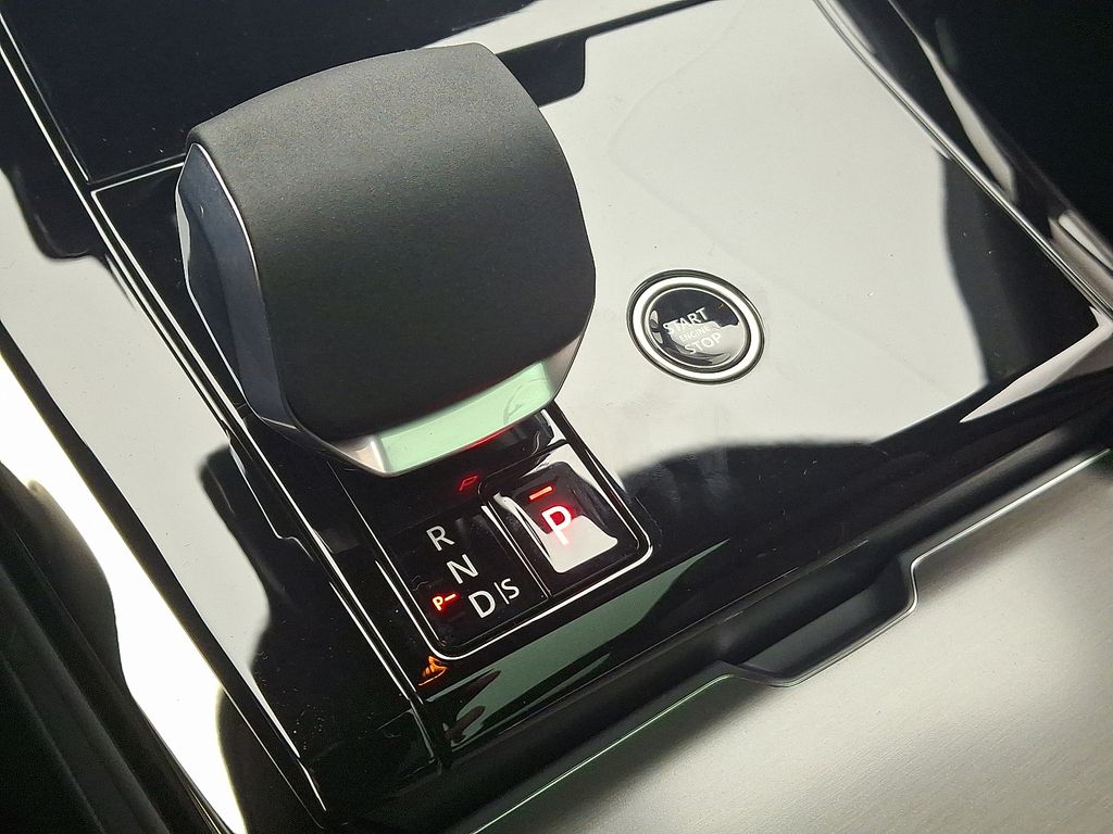 Thumbnail: 2026 Land Rover Range Rover Sport - 12