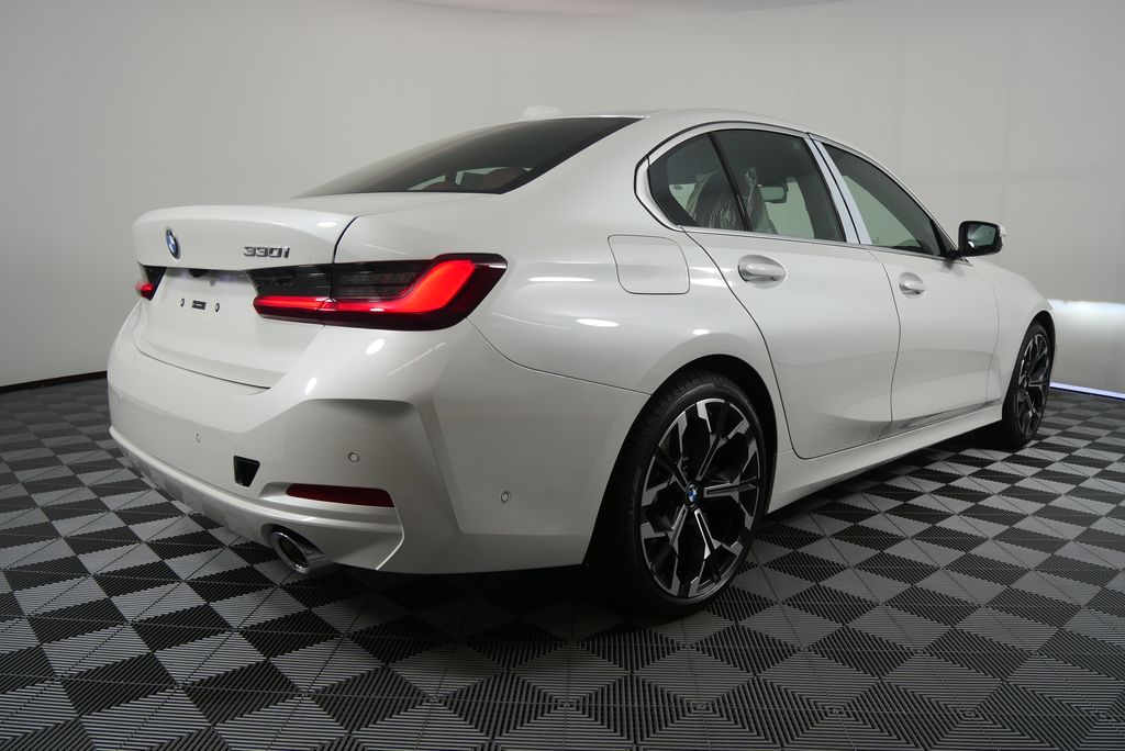 2025 BMW 3 Series 330i 3