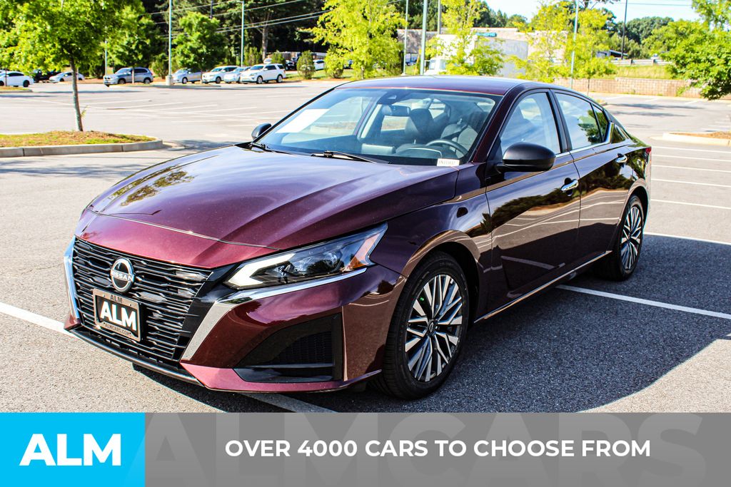 Used 2025 Red Nissan 2.5 SV image 3