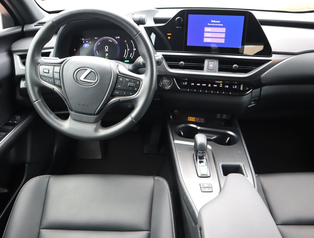 Thumbnail: 2025 Lexus UX - 32