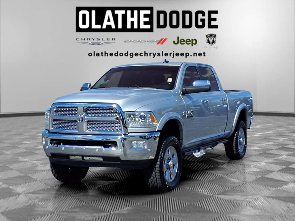Bright Silver Clearcoat Metallic 2016 RAM 2500 Laramie Crew Cab 4WD Pickup Truck Four-Wheel Drive 6-Speed Automatic