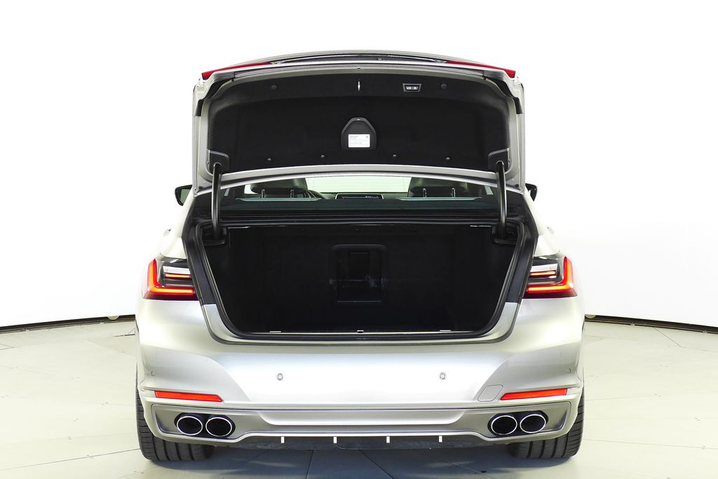 Thumbnail: 2022 BMW 7 Series - 10
